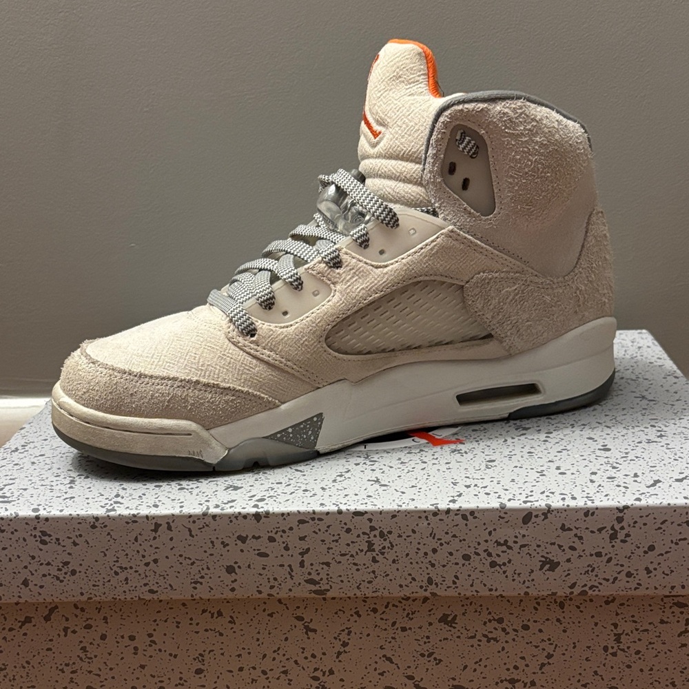 Jordan Craft 5s Size 9.5 - Picture 2 of 4